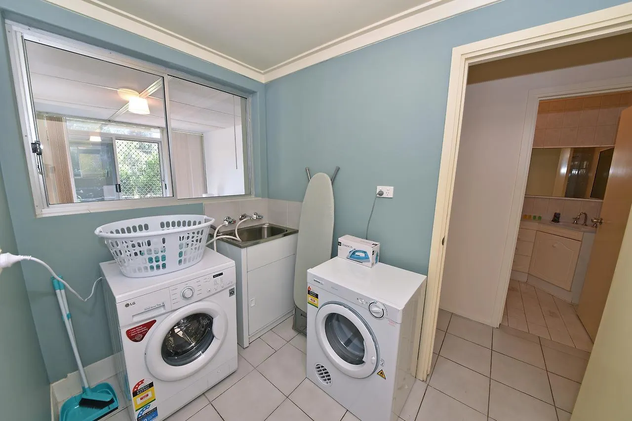 Semesterbostad Entire House Close To Perth Airport And City